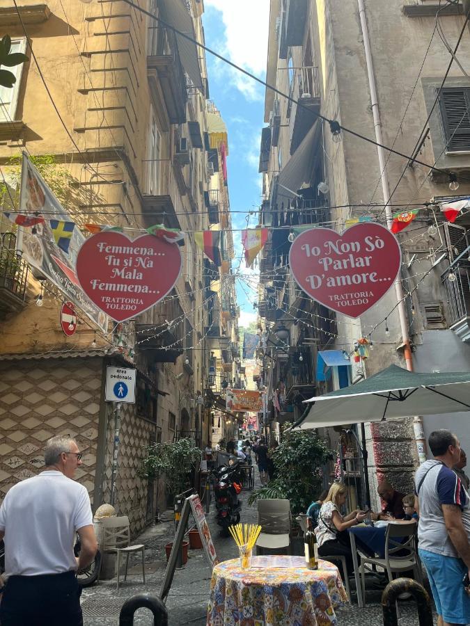 Casa Vacanza La Spagnola 那不勒斯 外观 照片